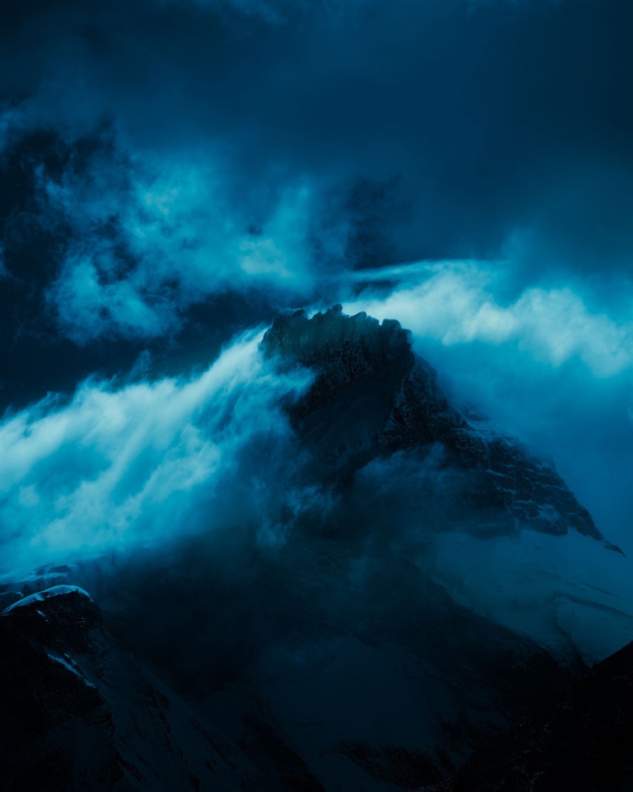 edge-world-nature-mountains-grasslands-patagonia-andy-lee-1