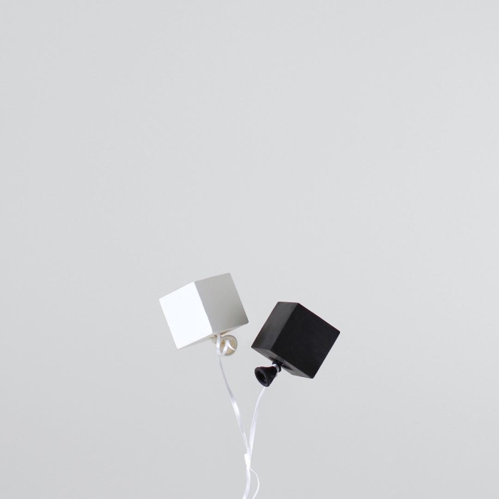 minimal-photography-funny-balloons-peechaya-burroughs-6