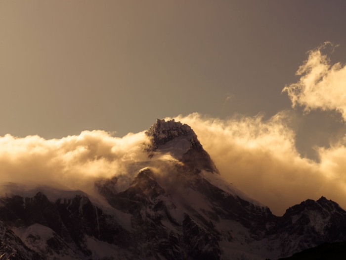 edge-world-nature-mountains-grasslands-patagonia-andy-lee-10