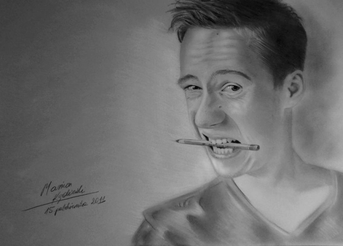 realistic-paintings-portaits-no-arms-mariusz-kedzierski-6