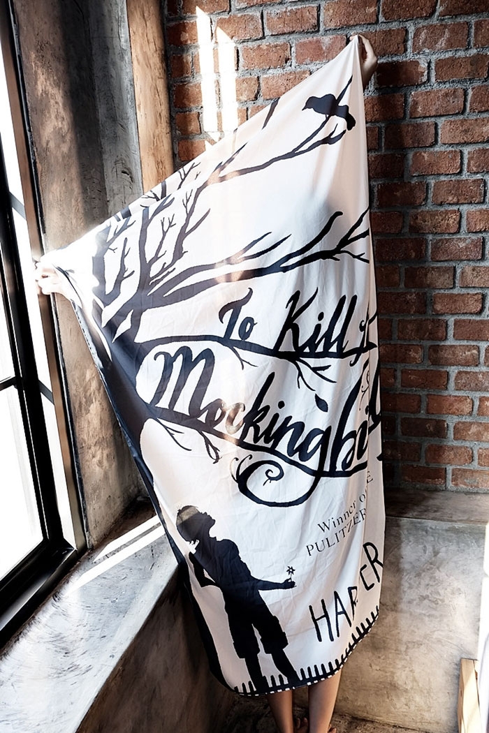 cover-text-art-book-lover-scarf-freshcomfy-pimolpan-thailand-2
