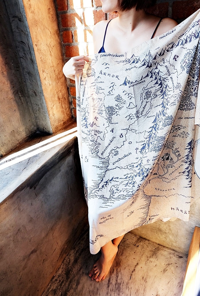 cover-text-art-book-lover-scarf-freshcomfy-pimolpan-thailand-10