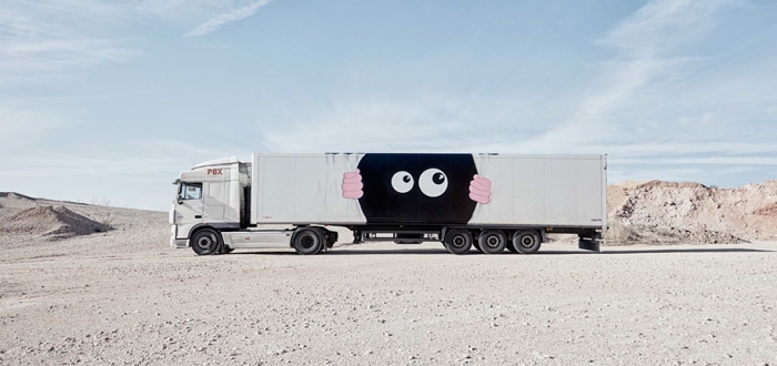 moving-graffiti-trucks-project-spain-17