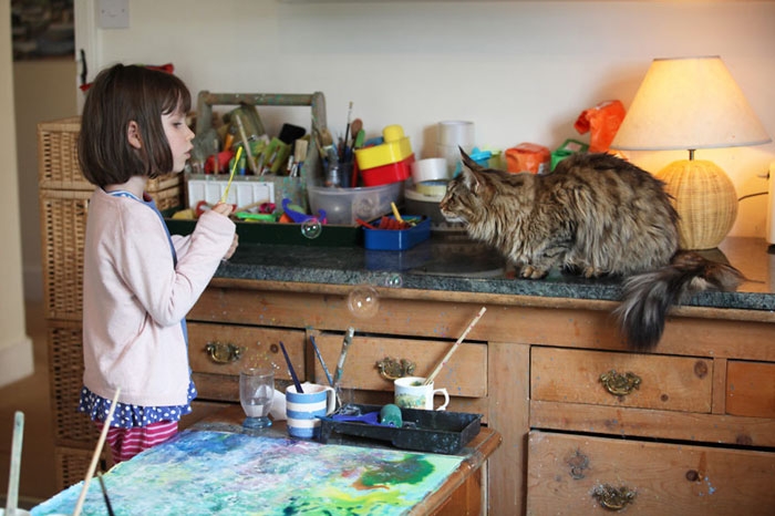 autistic-artist-painting-iris-grace-therapy-cat-thula-23