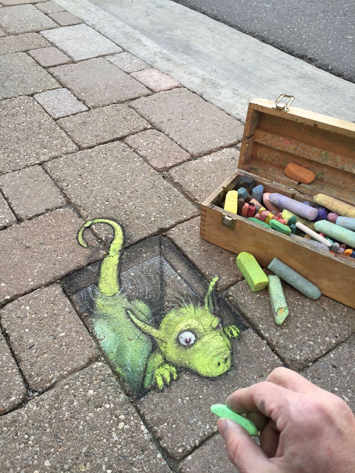 adorable-chalk-drawn-creatures-sidewalk-david-zinn-10
