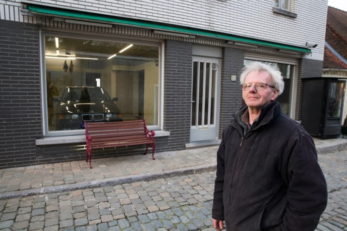 guy-outsmarts-city-counsel-garage-eric-vekeman-12