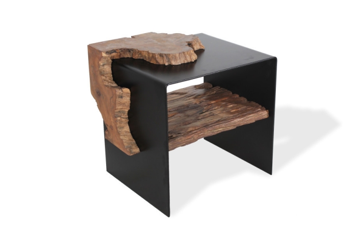 Side table made out of 'Traviesa' wood combined with black metal