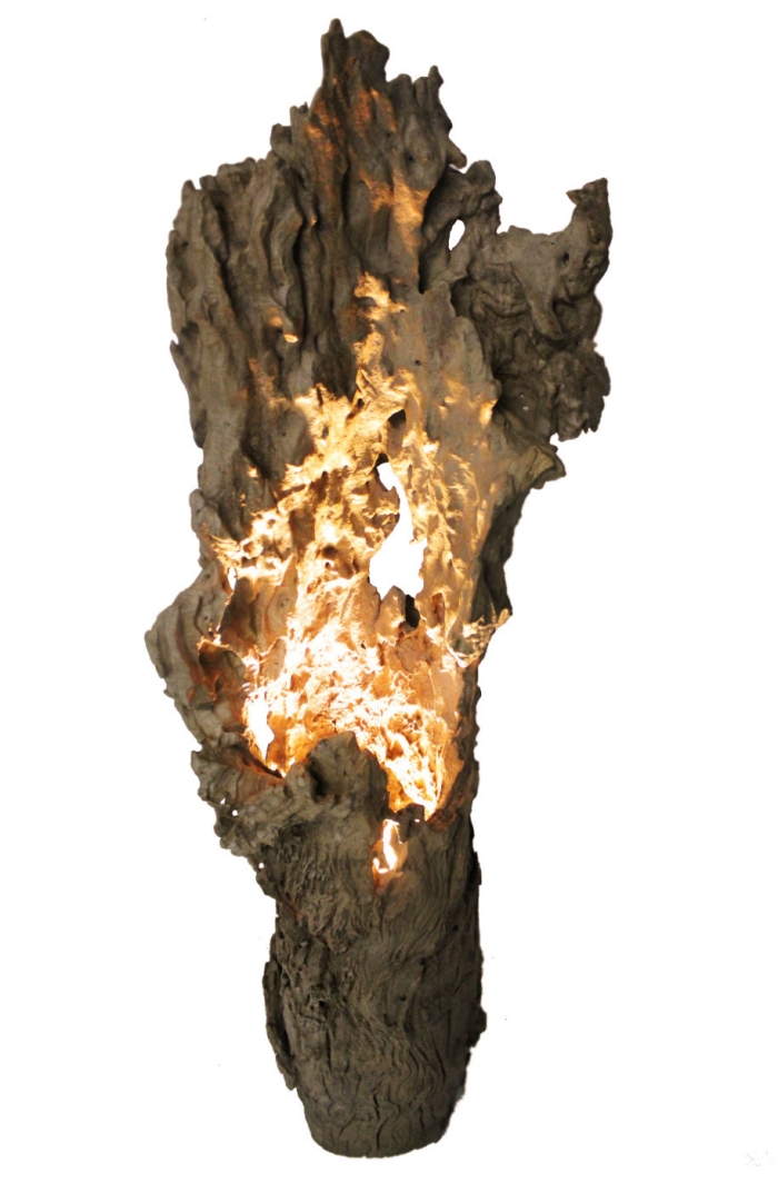 Mood lamp made out of 'Traviesa' wood