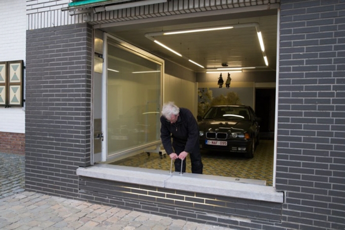 guy-outsmarts-city-counsel-garage-eric-vekeman-10