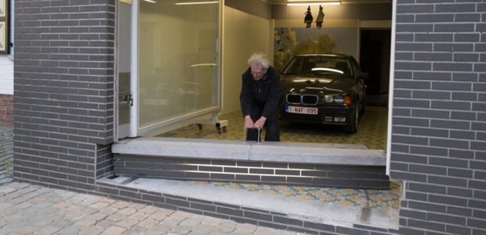guy-outsmarts-city-counsel-garage-eric-vekeman-5