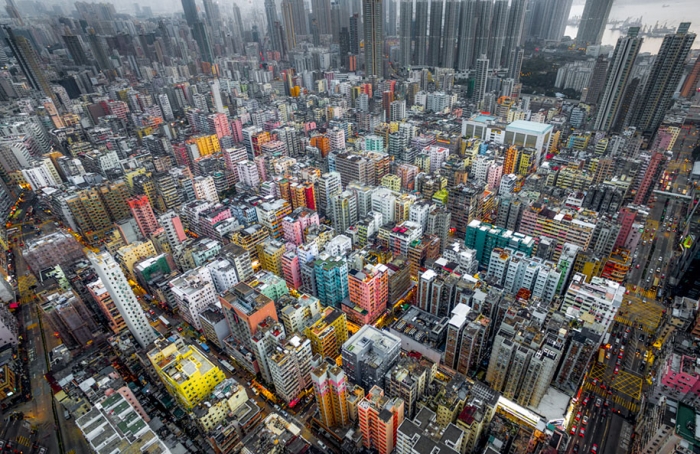 drone-photos-show-immense-size-hong-kong-4