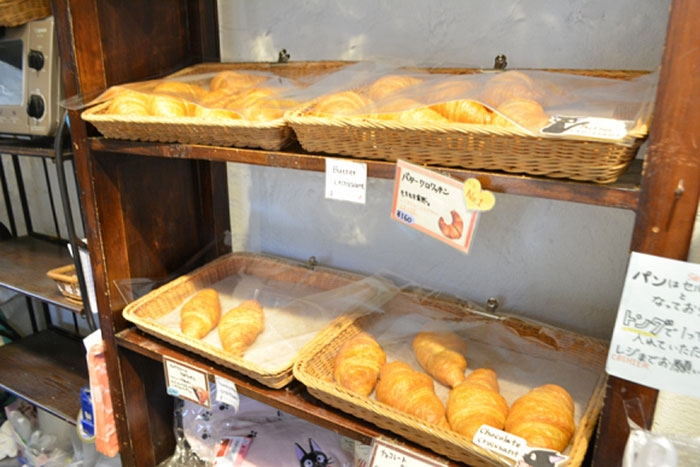 kiki-ghibli-anime-bakery-yufuin-floral-village-japan-3