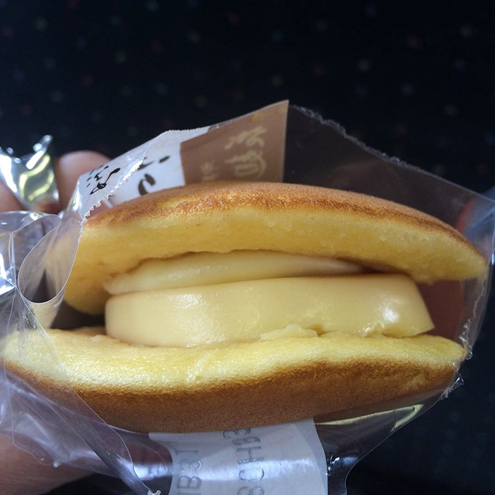 kiki-ghibli-anime-bakery-yufuin-floral-village-japan-4