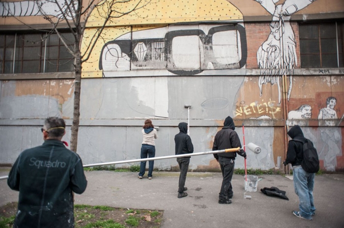 street-art-blu-destroyed-own-graffiti-protest-bologna-1