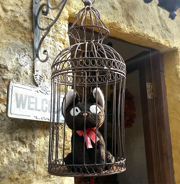 kiki-ghibli-anime-bakery-yufuin-floral-village-japan-9