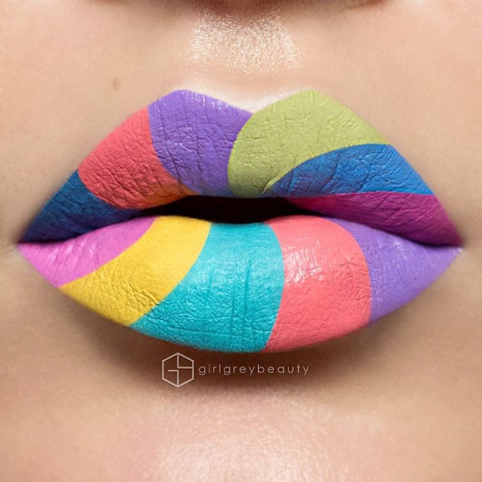 lips-drawings-makeup-art-andrea-reed-girl-grey-beauty-8