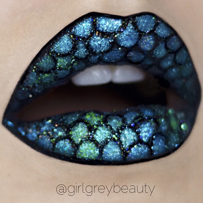 lips-drawings-makeup-art-andrea-reed-girl-grey-beauty-9