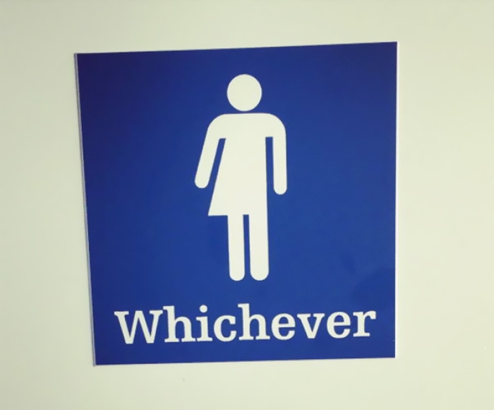 funny-creative-bathroom-signs-7