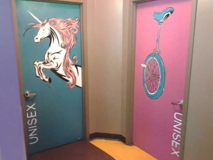 funny-creative-bathroom-signs-6