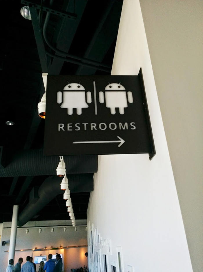 funny-creative-bathroom-signs-17
