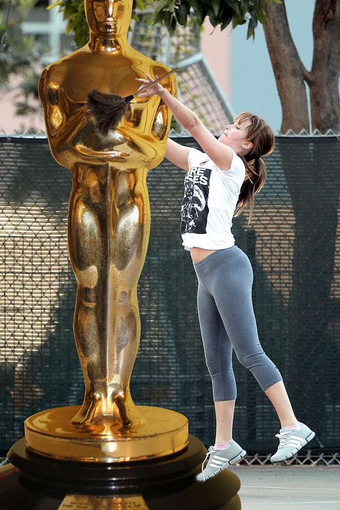 jennifer-lawrence-playing-basketball-edits-photoshop-trolls-5