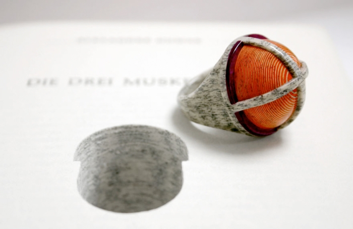 ewelry-made-of-vintage-books-london-jeremy-may7