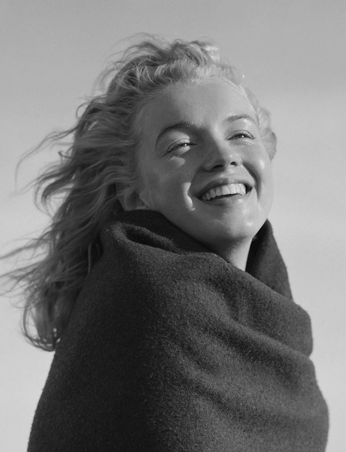 marilyn-monroe-malibu-beach-photoshoot-andre-de-dienes-14