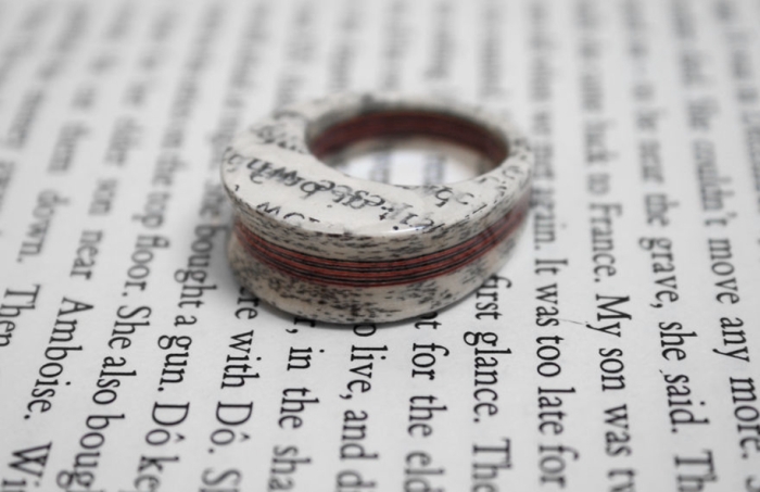 ewelry-made-of-vintage-books-london-jeremy-may5