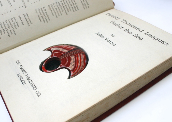 ewelry-made-of-vintage-books-london-jeremy-may13