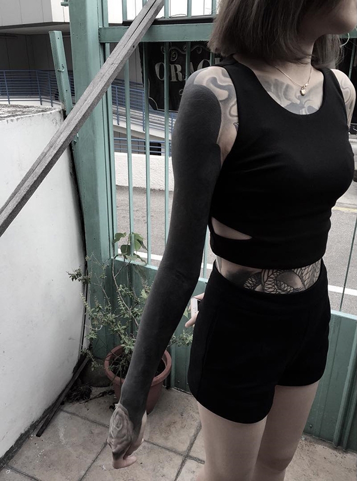 blackout-tattoos-cover-old-ones-chester-lee-singapore-3