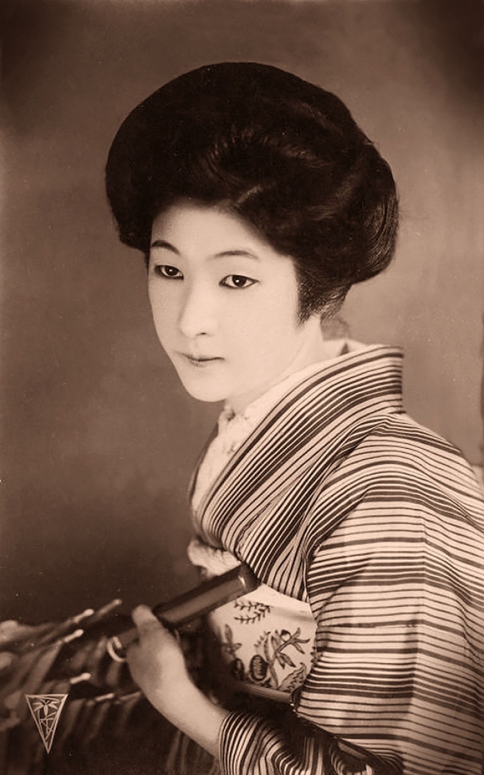 most-beautiful-women-around-the-world-1900-1910-3