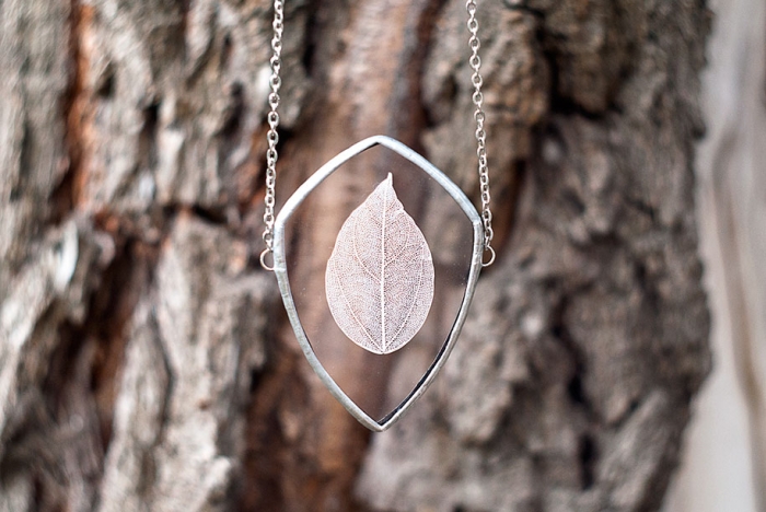 pressed-flower-jewelry-stanislava-korobkova-2-2
