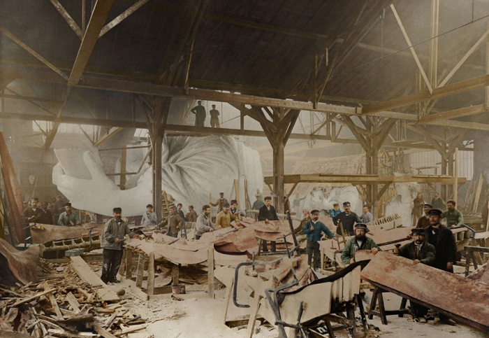 colorized-historic-photos-landmarks-under-construction-jordan-lloyd-dynamichrome-17