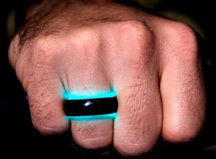 glowing-carbon-fiber-rings-carbon6-23