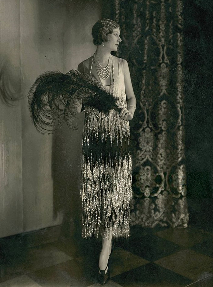 beginning-of-modern-fashion-1920s-women-fashion-10