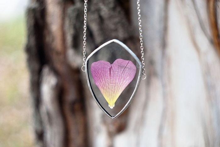pressed-flower-jewelry-stanislava-korobkova-1-2