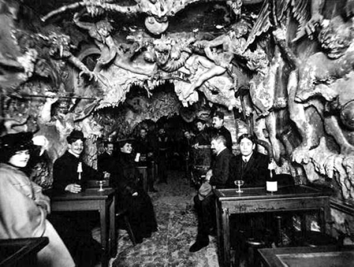 creepy-clubs-paris-1920s-cabaret-of-hell-11