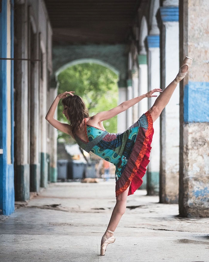 ballet-dancers-practice-on-streets-cuba-omar-robles-8
