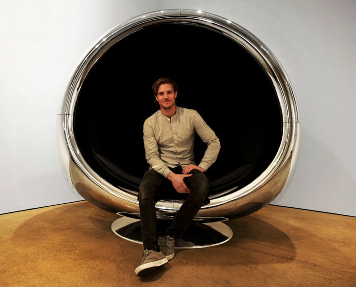 boeing-737-jet-engine-chair-repurposed-aircraft-fallen-furniture-3