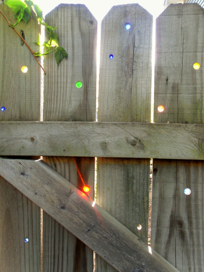 creative-diy-garden-fence-ideas-1