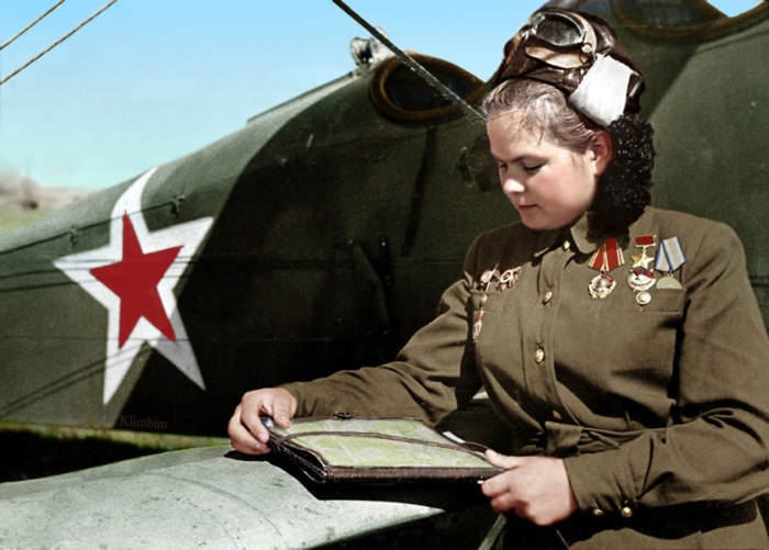 vintage-colorized-photos-soviet-russia-3