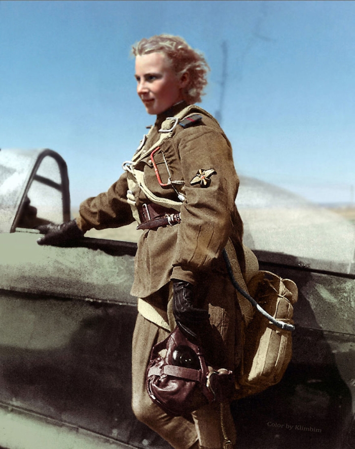 vintage-colorized-photos-soviet-russia-22