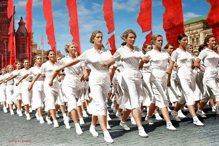 vintage-colorized-photos-soviet-russia-16