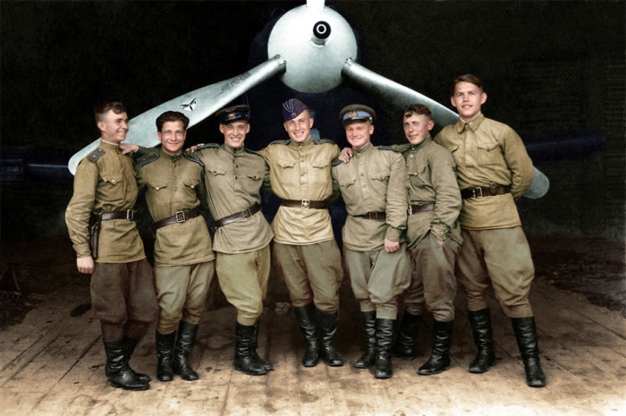 vintage-colorized-photos-soviet-russia-6