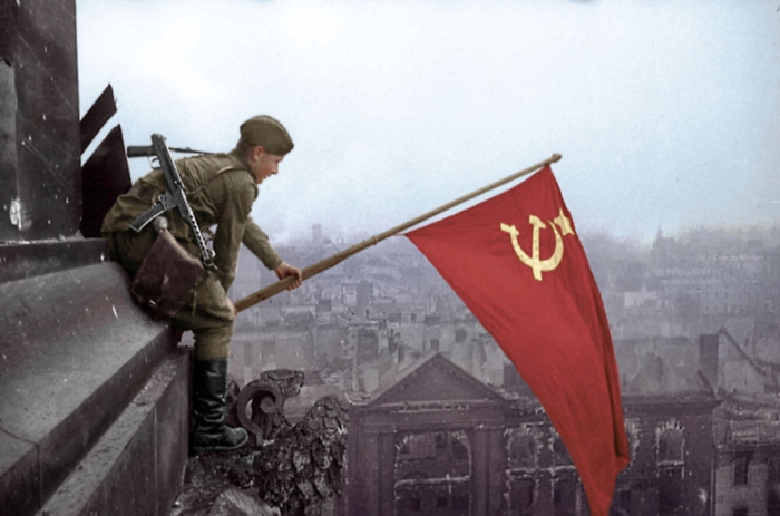 vintage-colorized-photos-soviet-russia-7