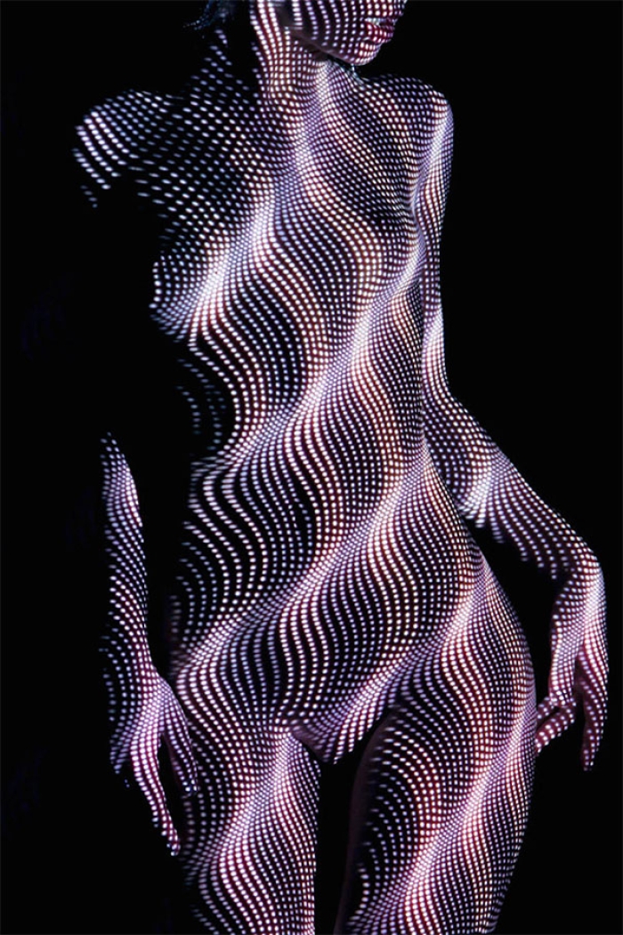 women-shadow-portraits-light-patterns-photography-dani-olivier-9