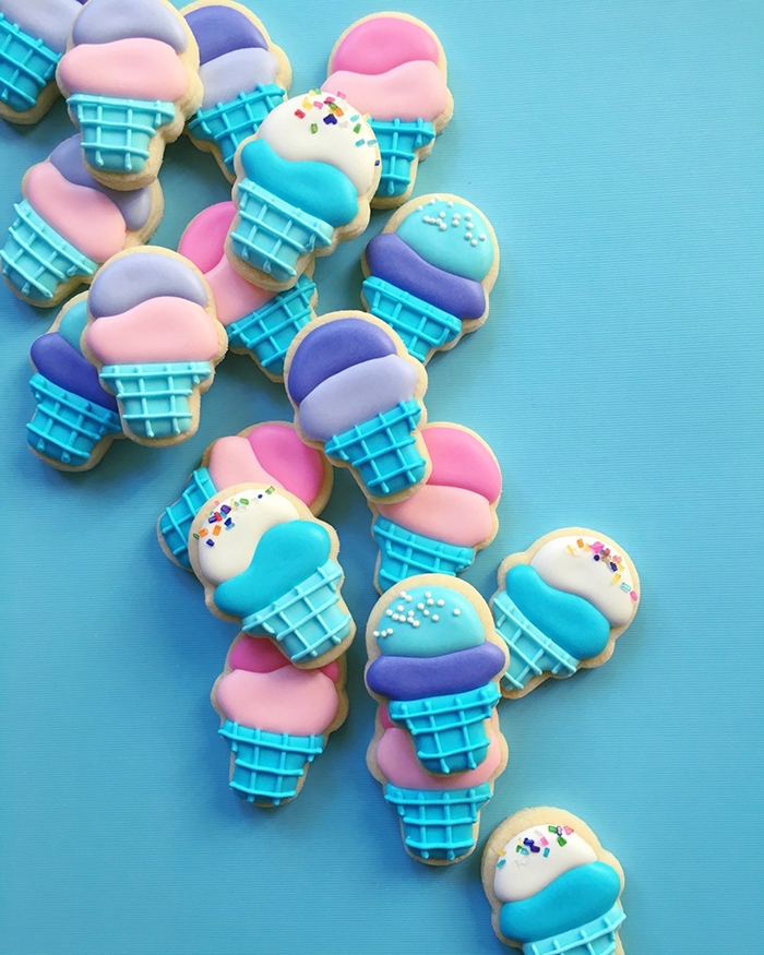 graphic-designer-bakes-creative-cookies-holly-fox-design-12