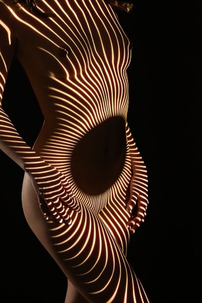 women-shadow-portraits-light-patterns-photography-dani-olivier-3