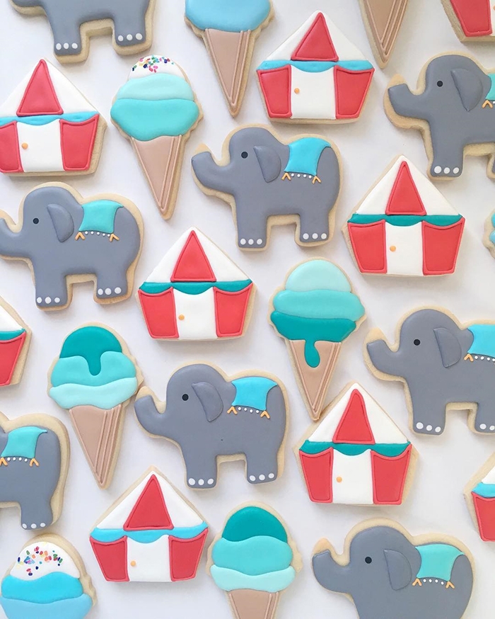 graphic-designer-bakes-creative-cookies-holly-fox-design-3