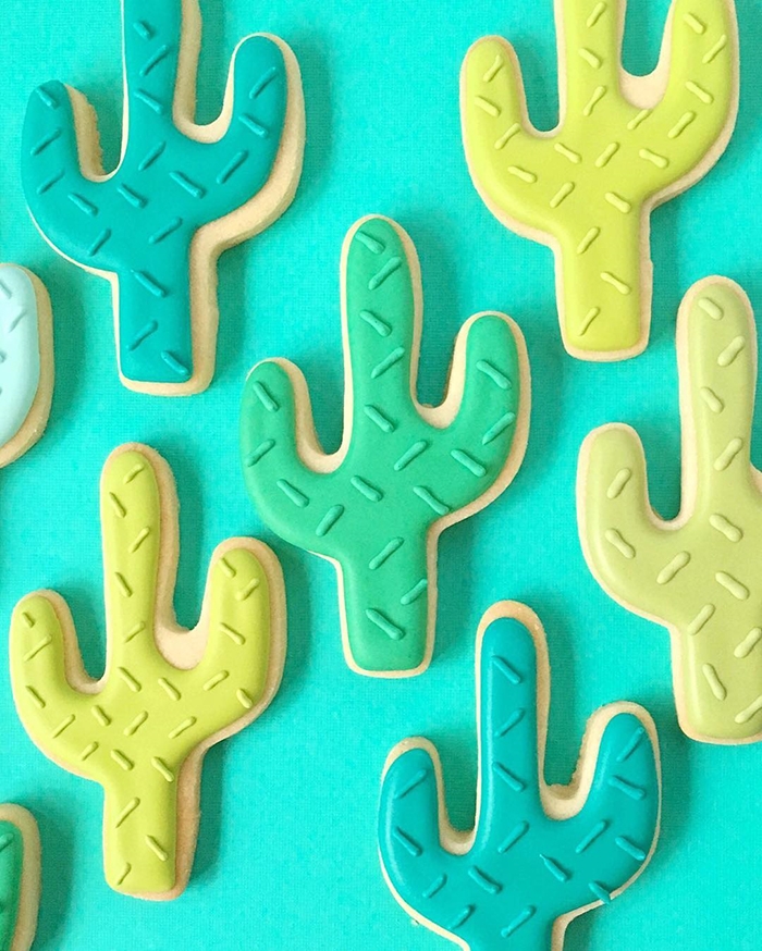 graphic-designer-bakes-creative-cookies-holly-fox-design-14